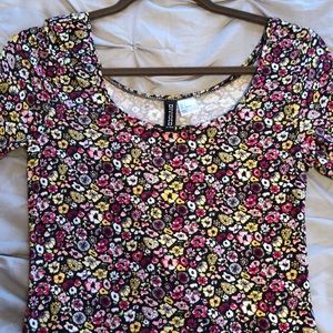 NWOT Floral long sleeve body con dress